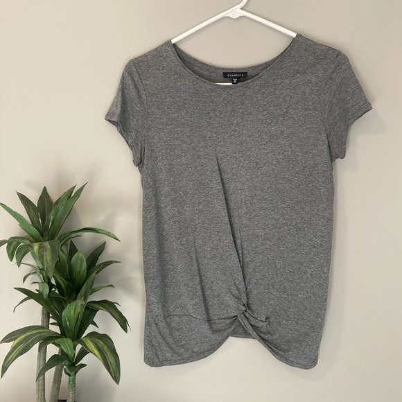 Dynamite Tops - Dynamite knot front tee
